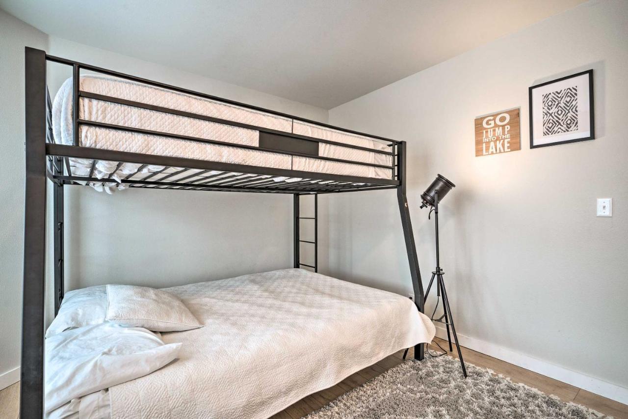 Chic Chelan Condo With Balcony, Walk To Lake And Dtwn! Exteriör bild